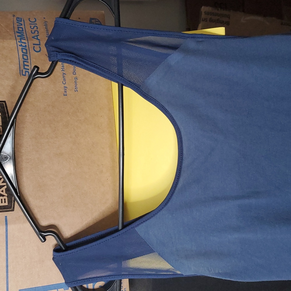 Avia tank top